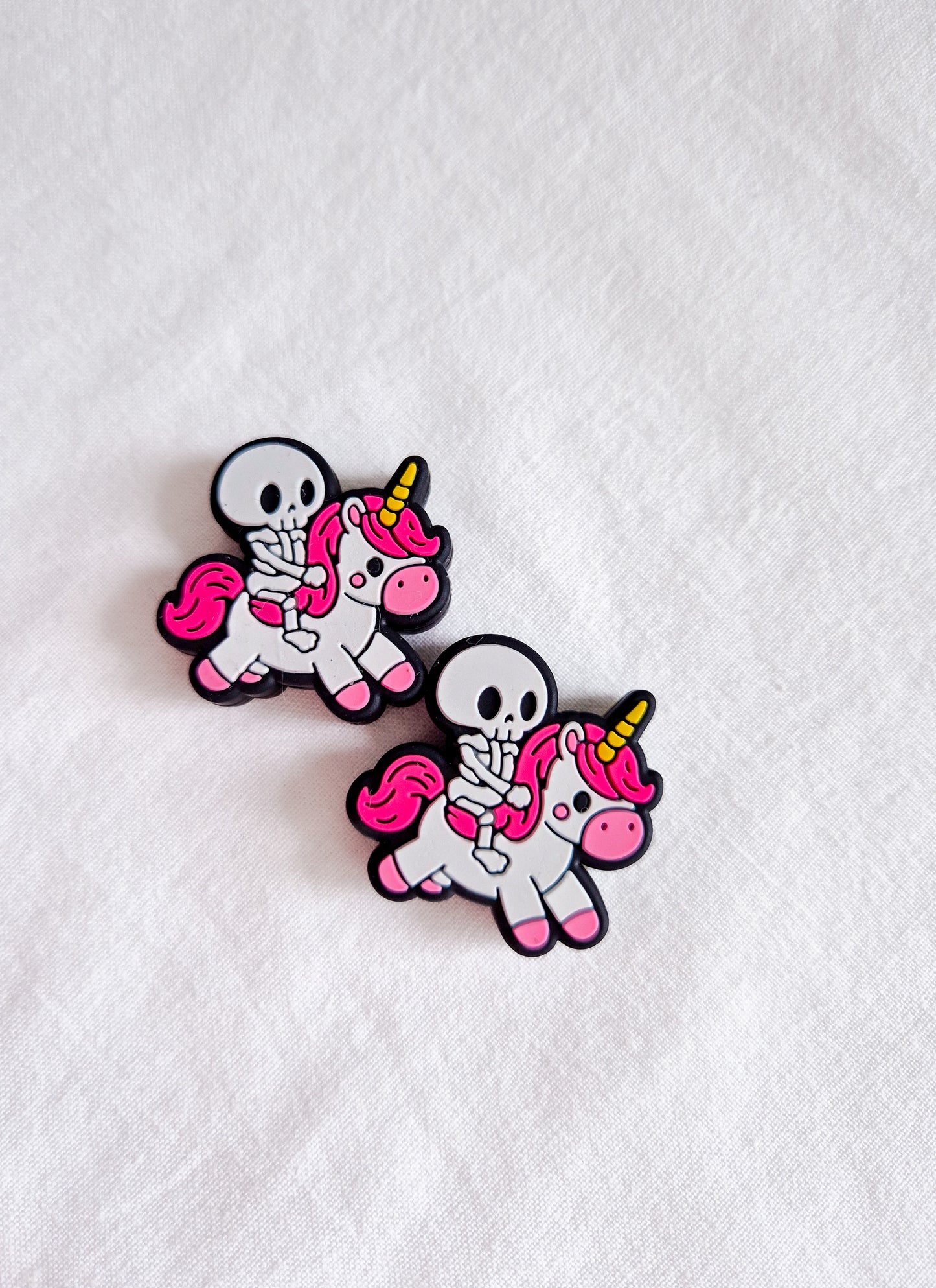 Cursed Unicorn Maskestopper singel