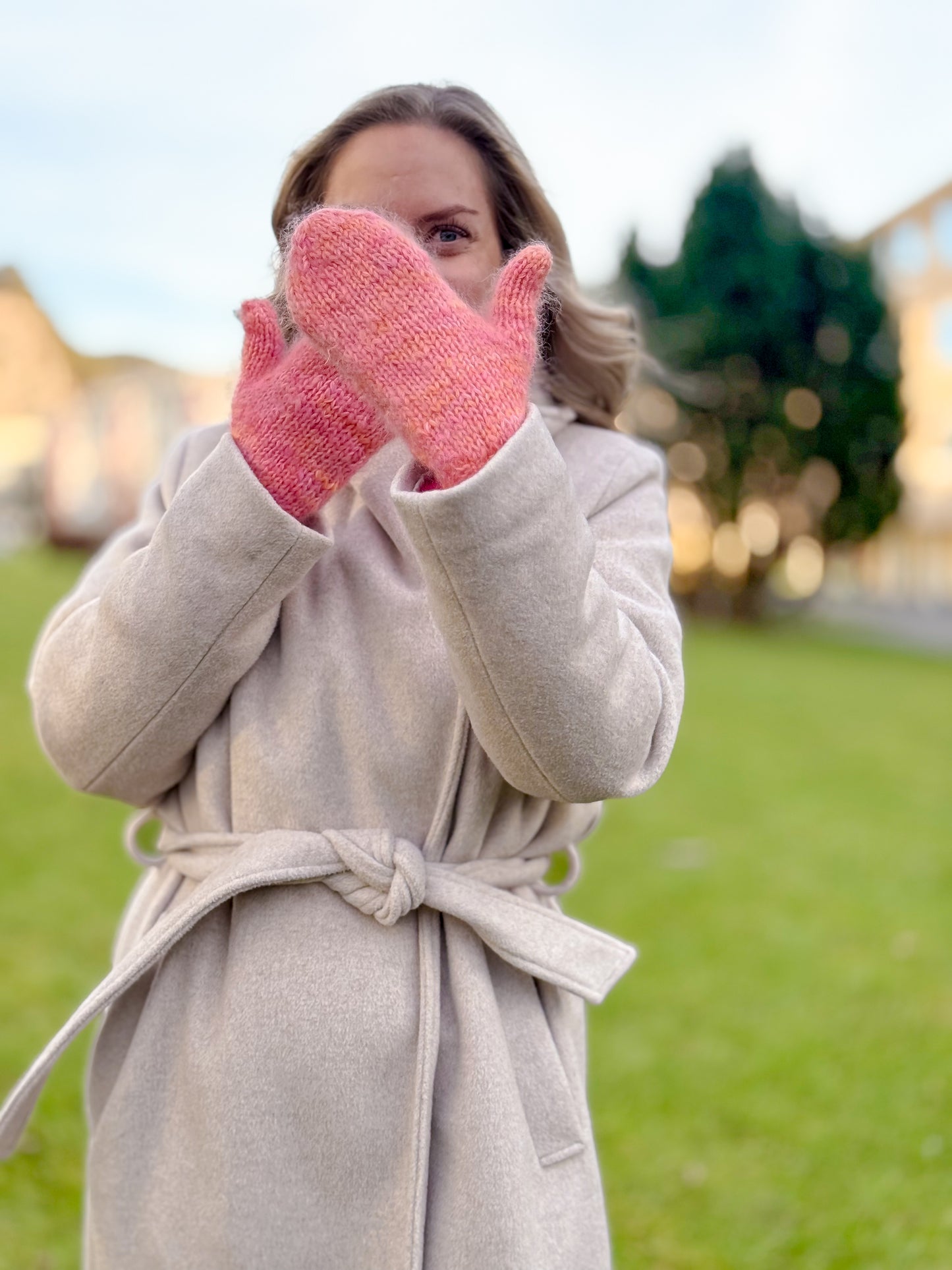 Velvet Vibes Mittens