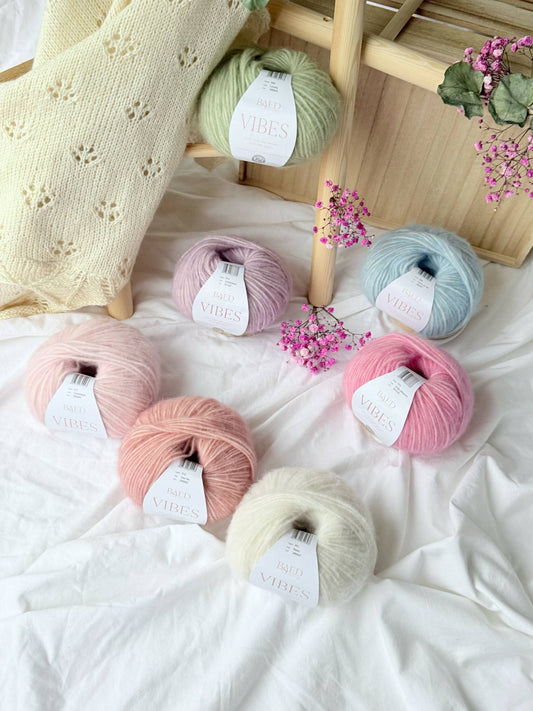 Knitmas Vibes Surprise Garn + Tilbehør